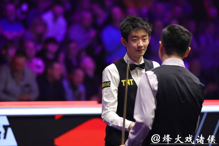 斯诺克大师赛:吴宜泽战胜肖国栋晋级四强 斯诺克大师赛:吴宜泽战胜肖国栋晋级四强