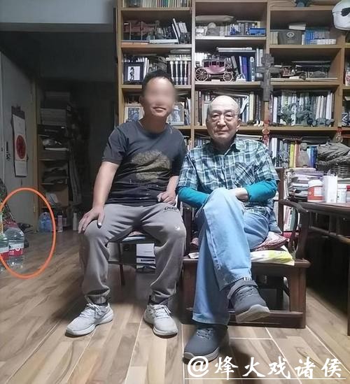 79岁李保田近况曝光:住处简陋饮桶装水,与儿子关系令人意外 79岁李保田近况曝光:住处简陋饮桶装水,与儿子关系令人意外