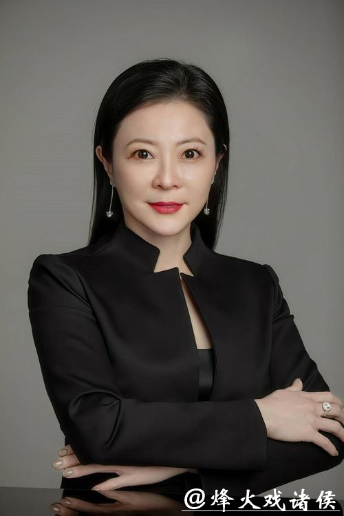 视频|汇丰投资管理亚洲及中东区CEO何慧芬贺新春：祝大家投资“一马当先”、“马到成功”！